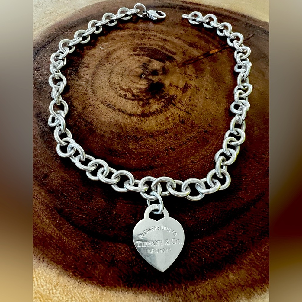 Please Return to Tiffany & Co 16 inch chunky necklace with Heart